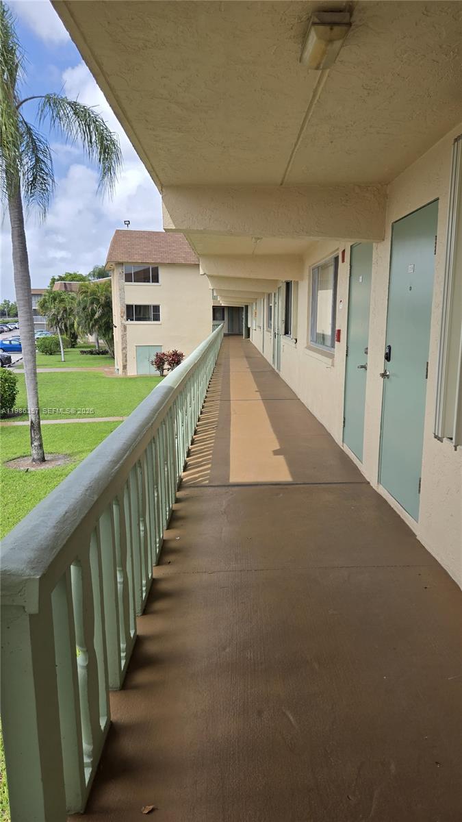 VILLAGE GREEN WINDSOR CON - Residential