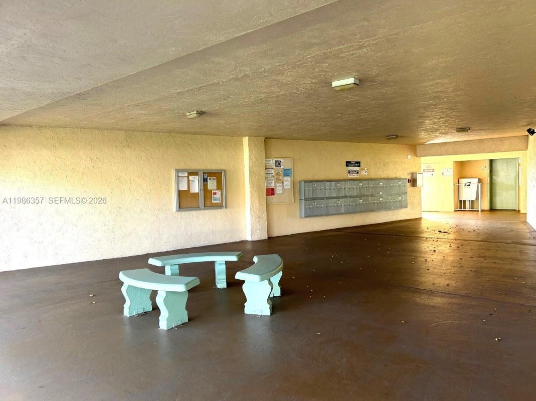 VILLAGE GREEN WINDSOR CON - Residential