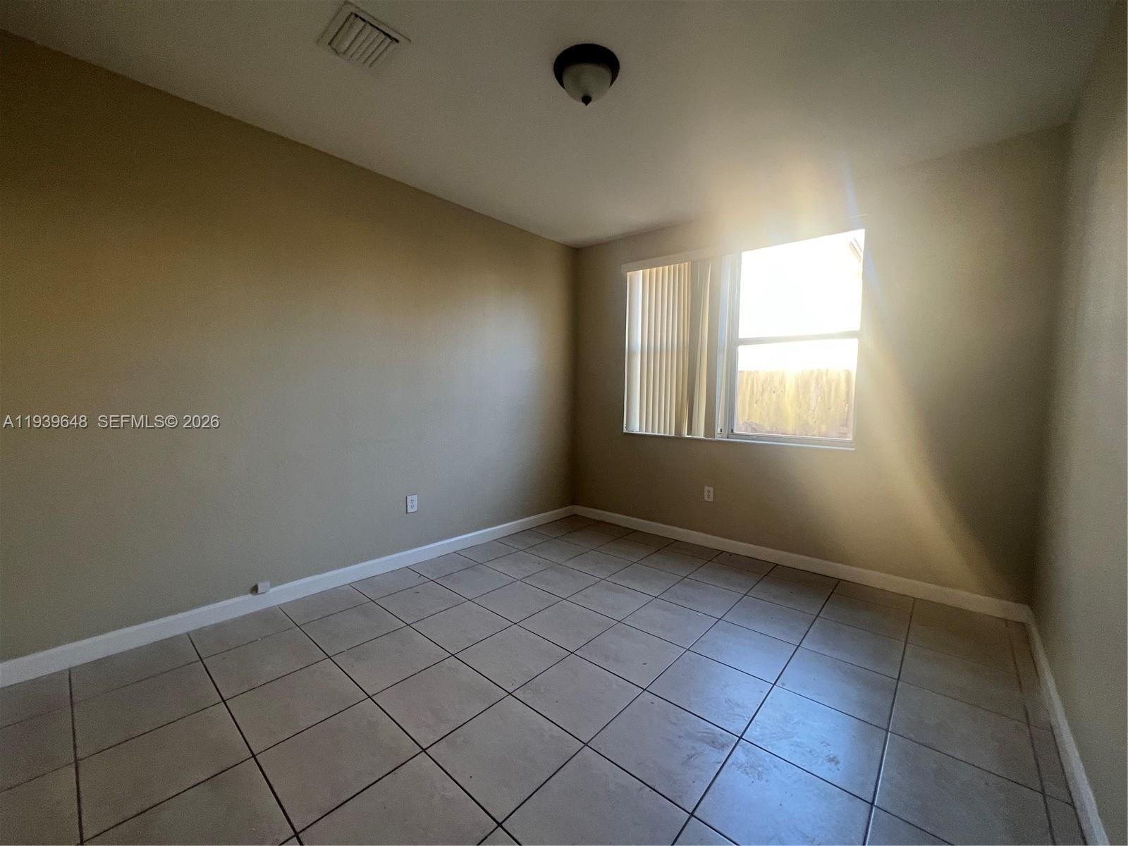 VILLAS AT CARMEL CONDO - Residential