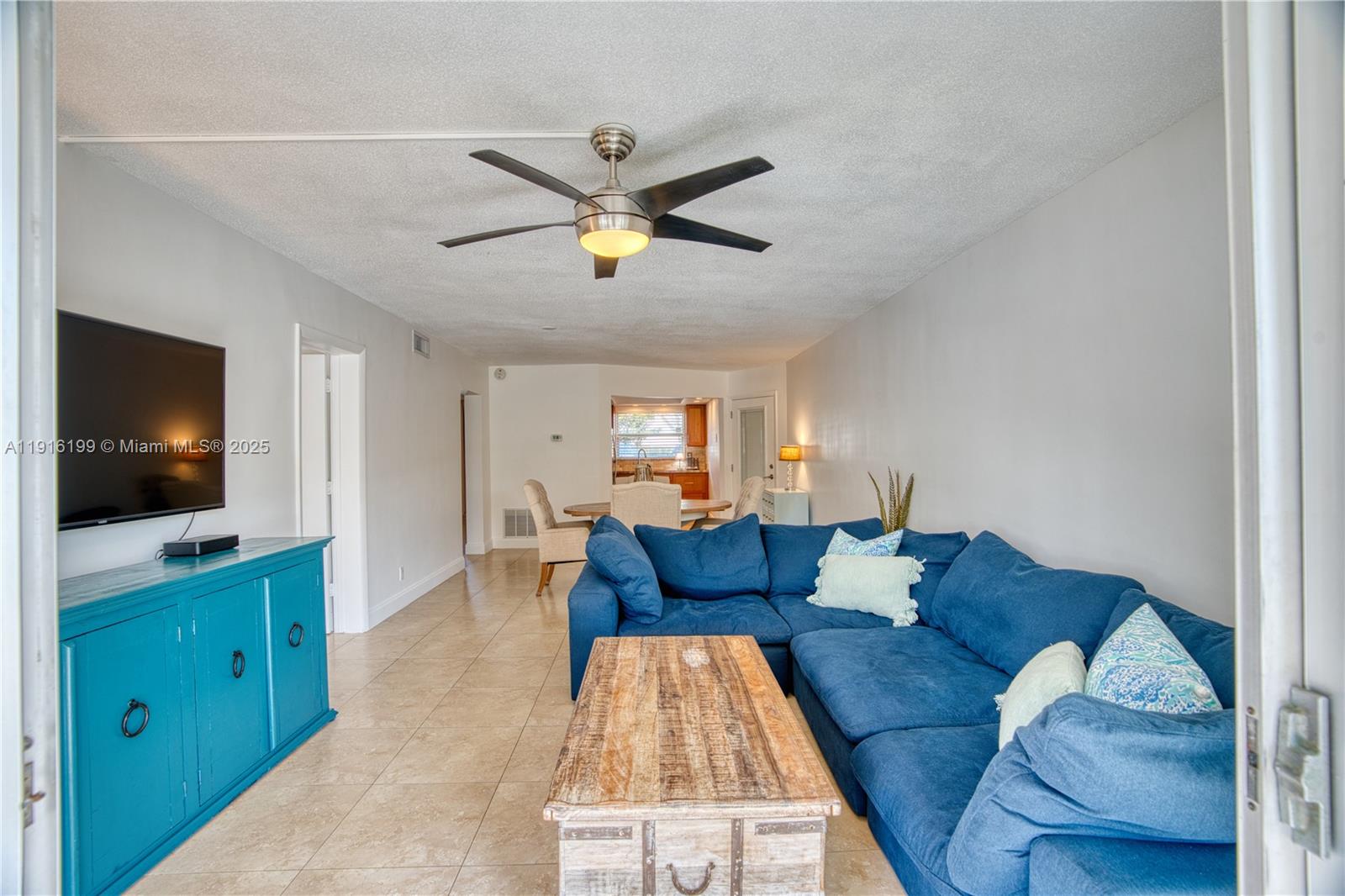 MARINA HARBOUR CONDO - Residential