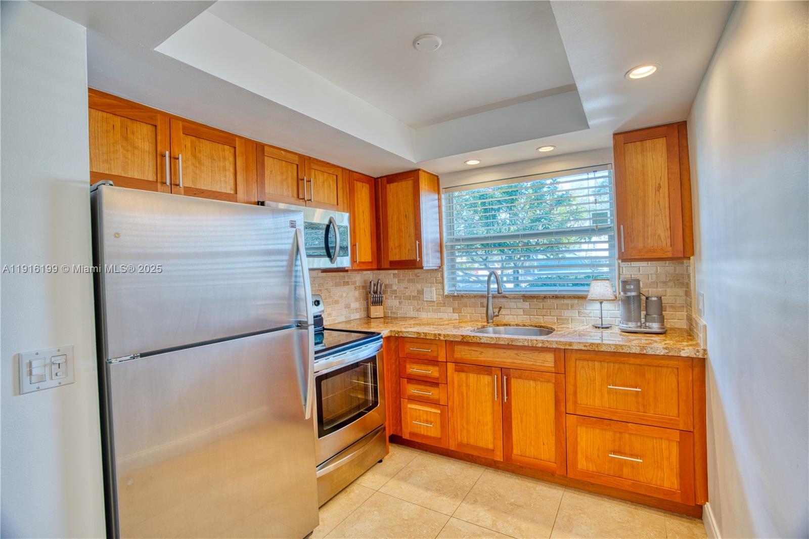 MARINA HARBOUR CONDO - Residential