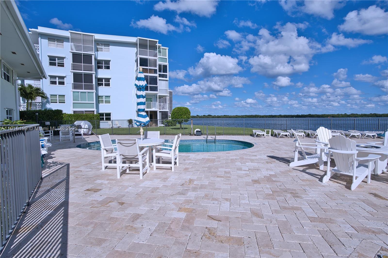 MARINA HARBOUR CONDO - Residential