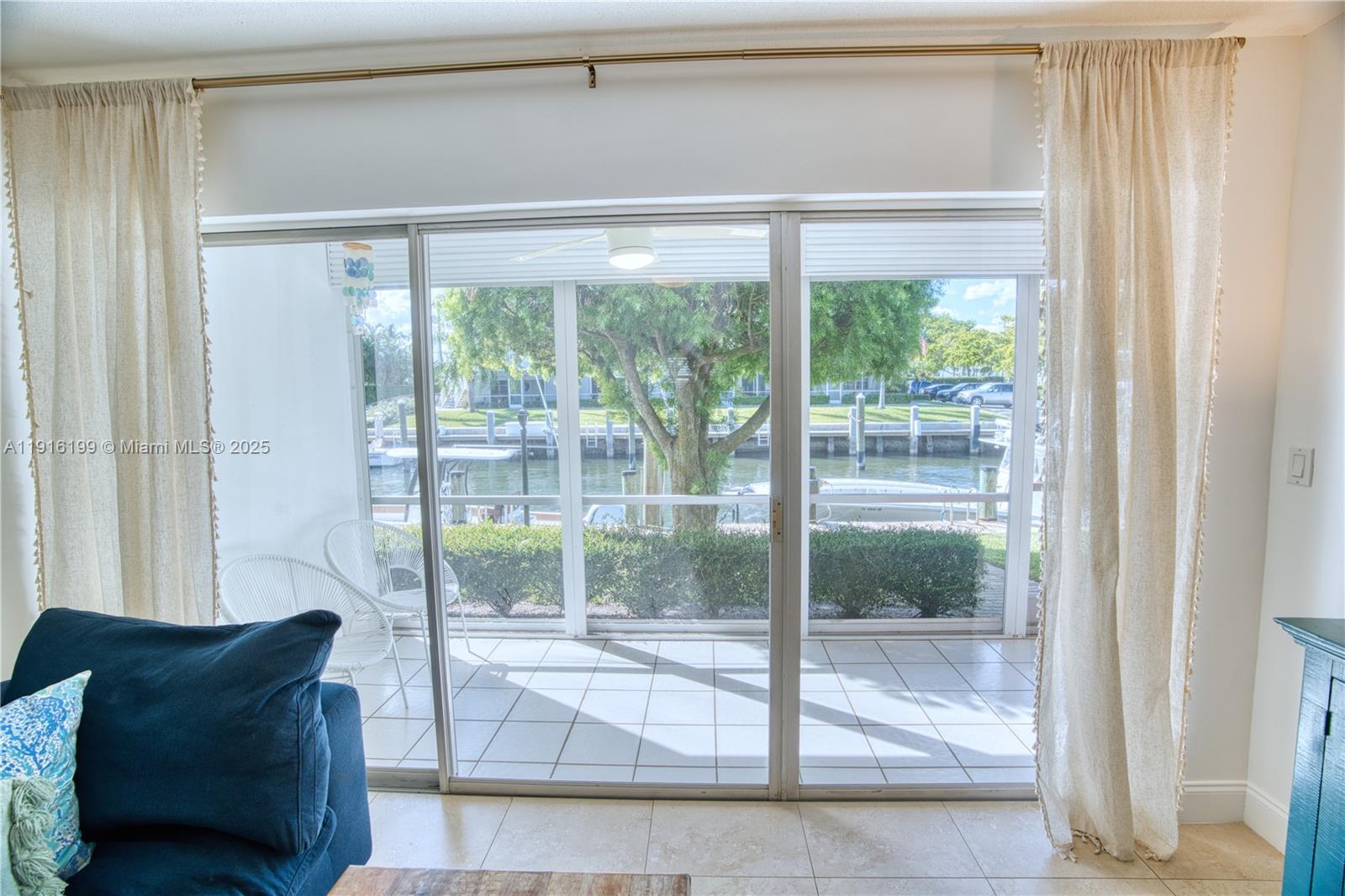 MARINA HARBOUR CONDO - Residential