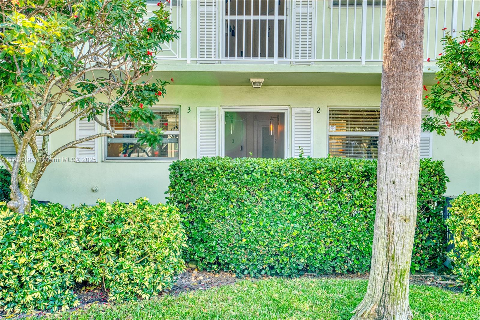 MARINA HARBOUR CONDO - Residential