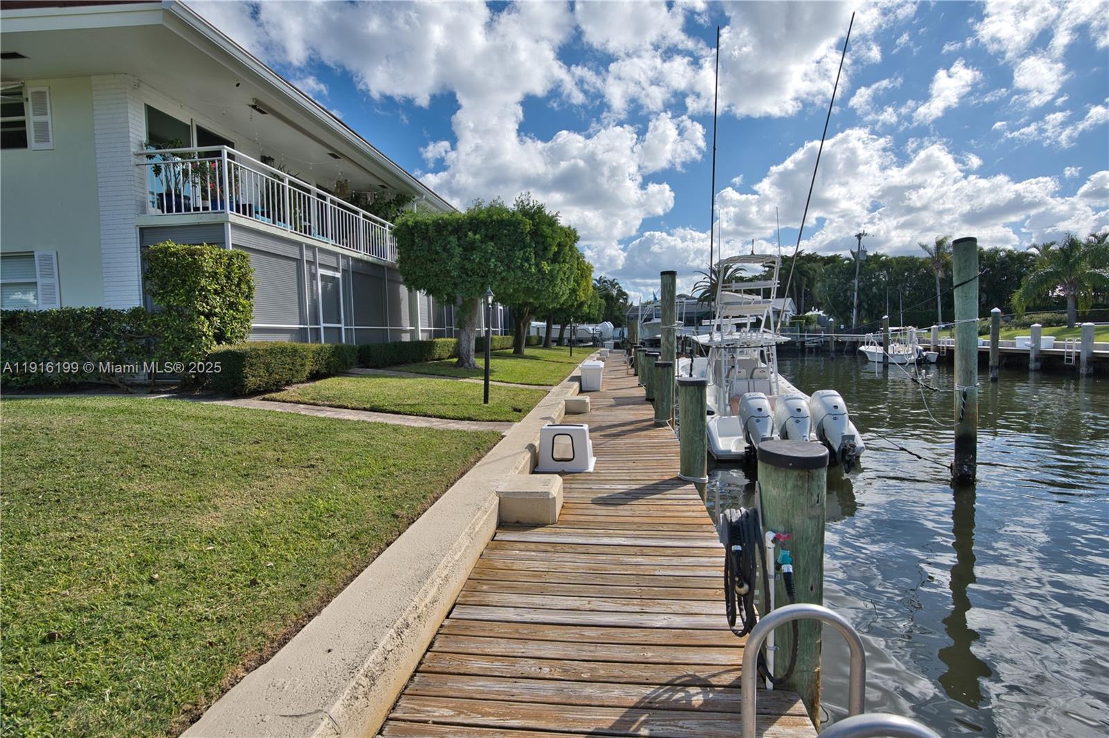 MARINA HARBOUR CONDO - Residential