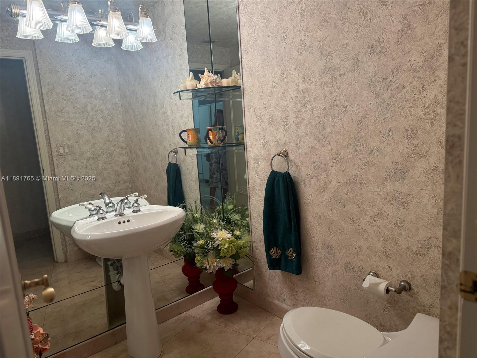 MAJESTIC TOWER - Residential Lease