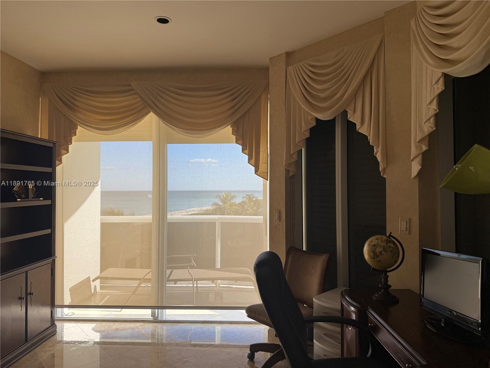 MAJESTIC TOWER - Residential Lease
