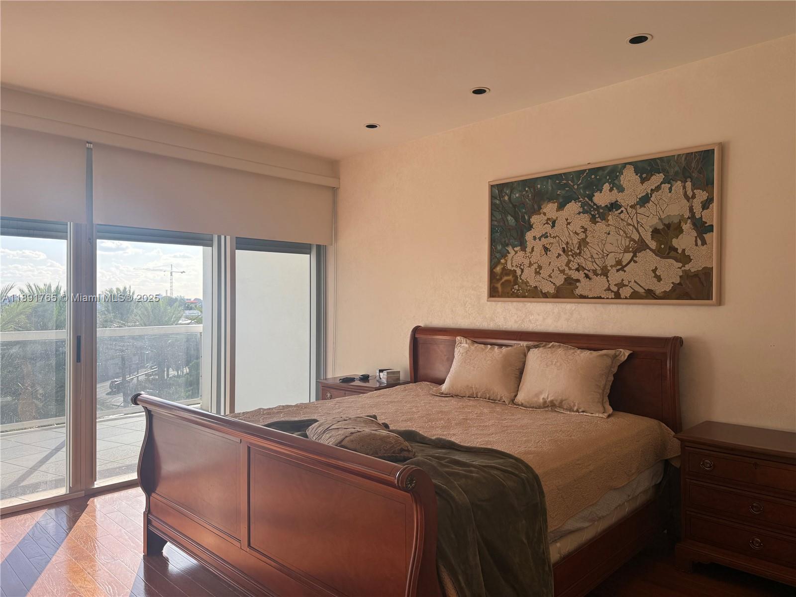 MAJESTIC TOWER - Residential Lease