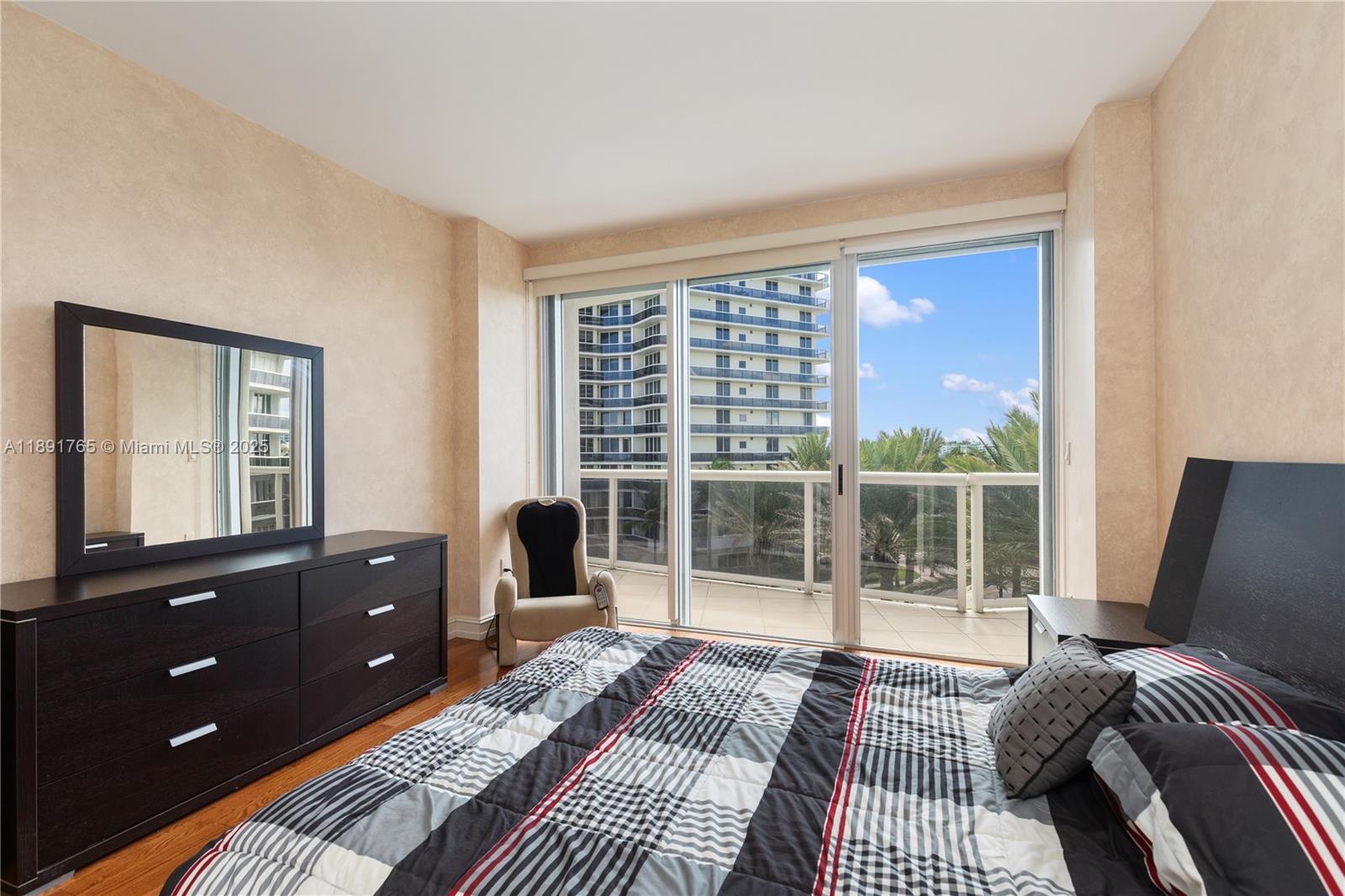 MAJESTIC TOWER - Residential Lease