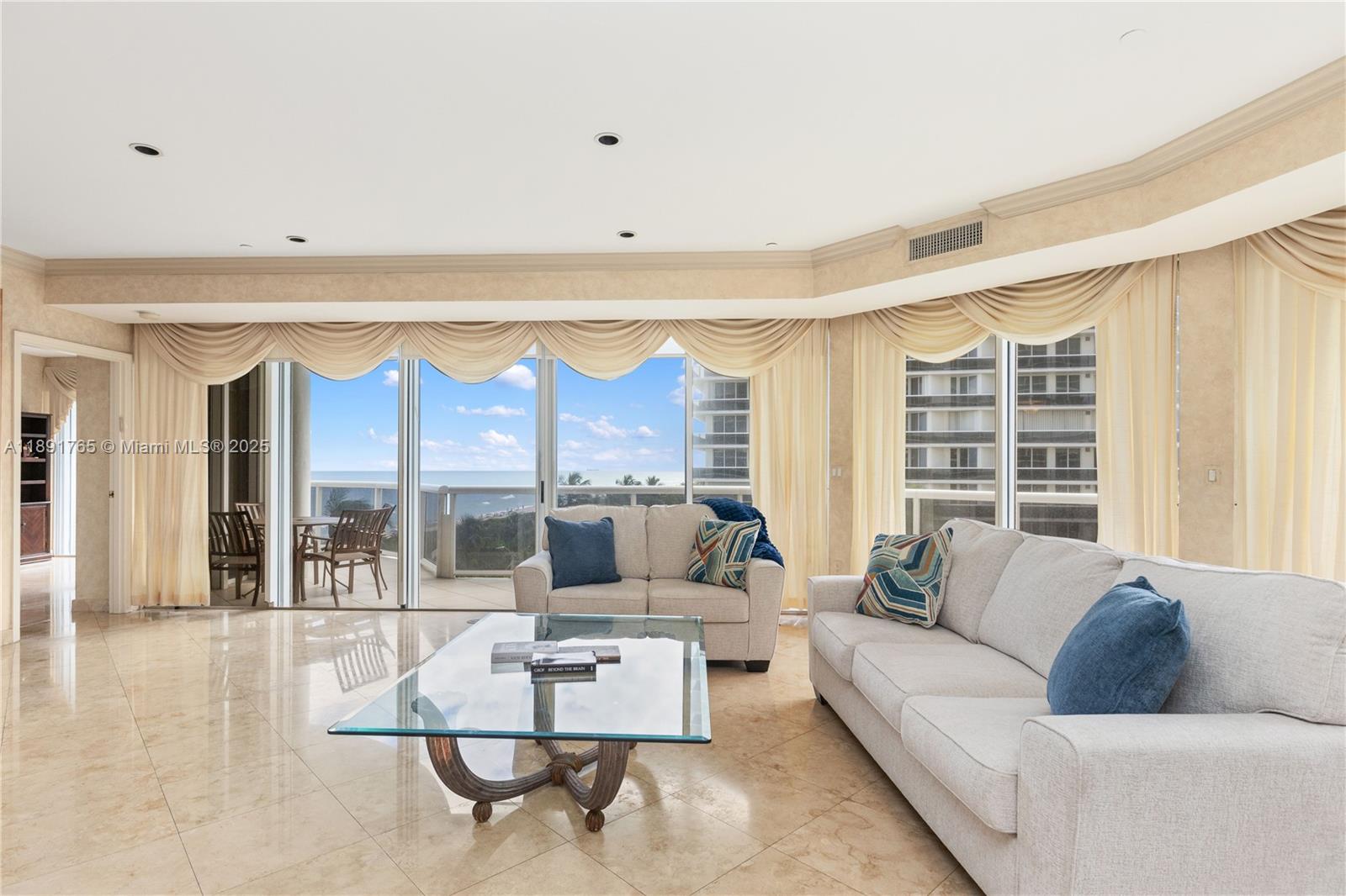 9601 Collins Ave 507