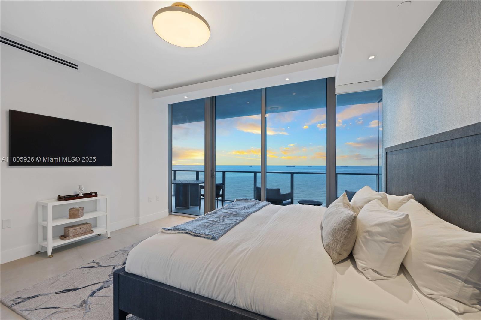 2200 FORT LAUDERDALE BEAC - Residential