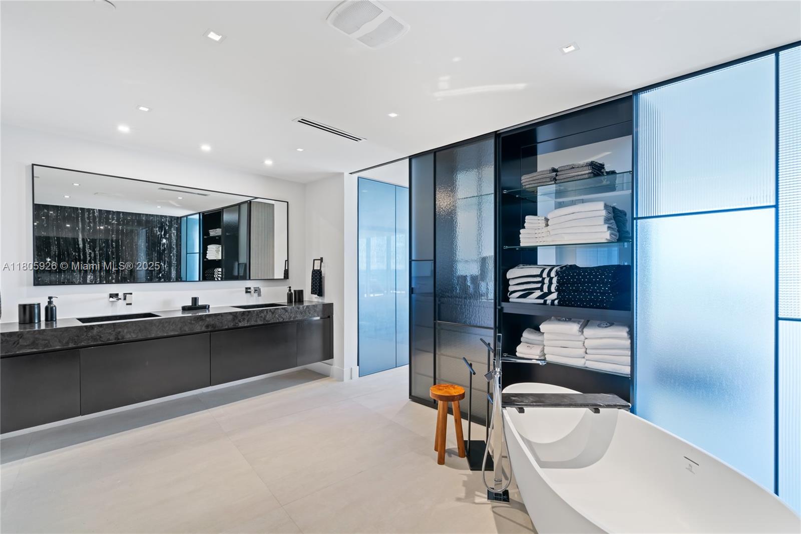 2200 FORT LAUDERDALE BEAC - Residential