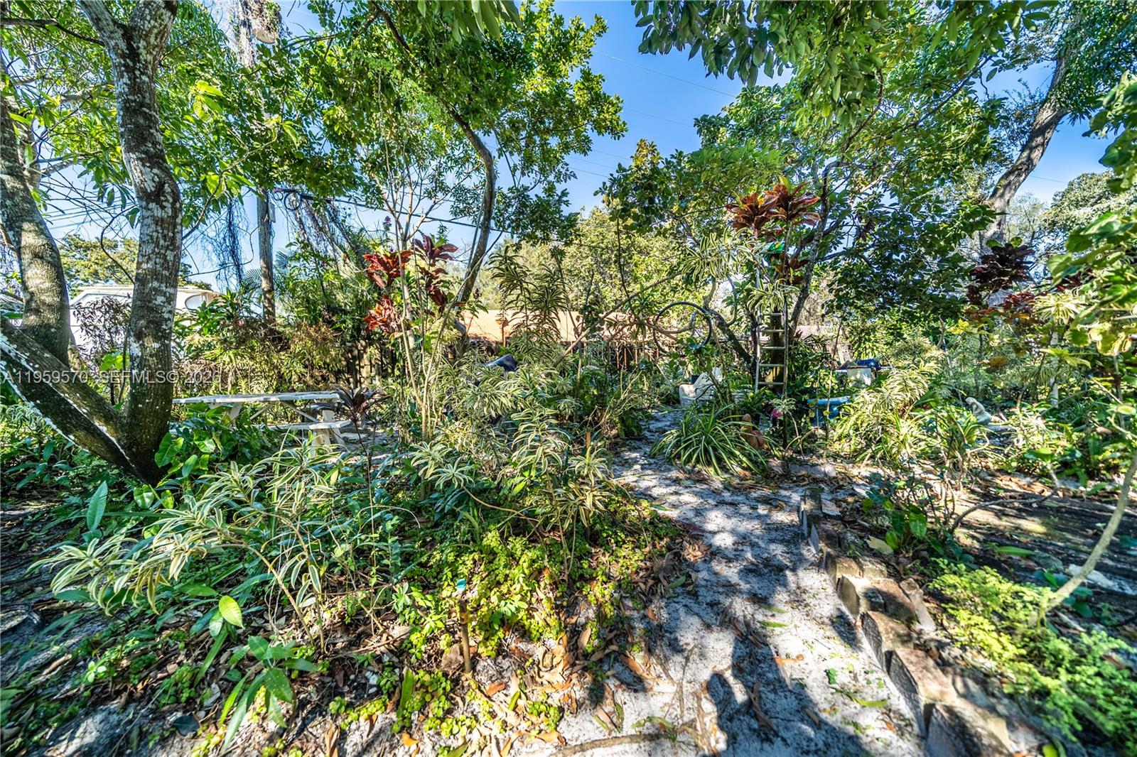 MIAMI GARDENS ESTATES SEC - Residential