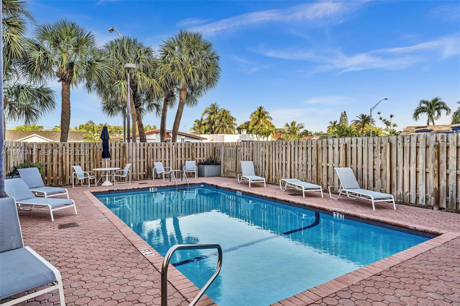 8900 Collins Ave 304