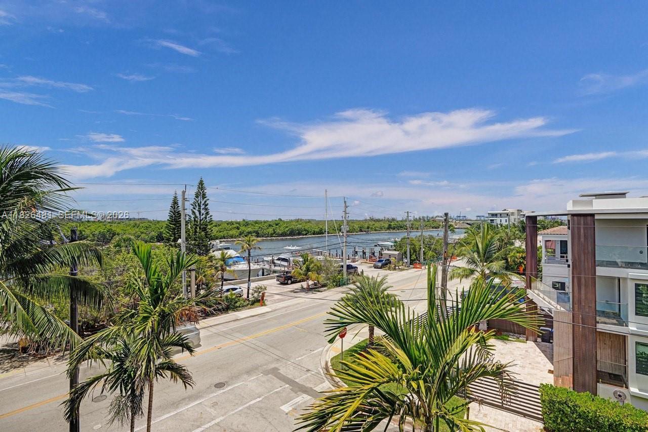 WHITE SANDS BEACH HOMES I - Residential