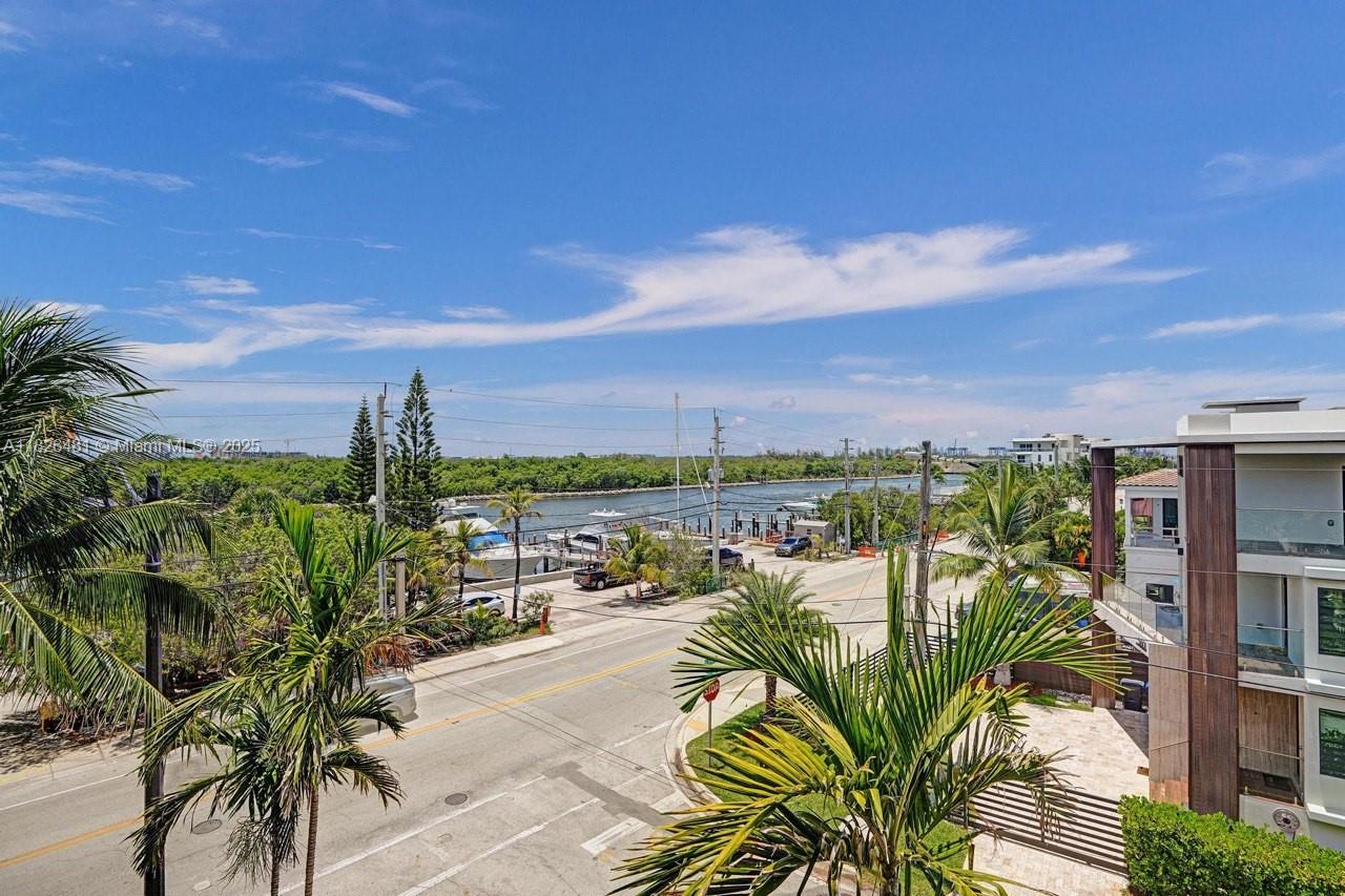 WHITE SANDS BEACH HOMES I - Residential