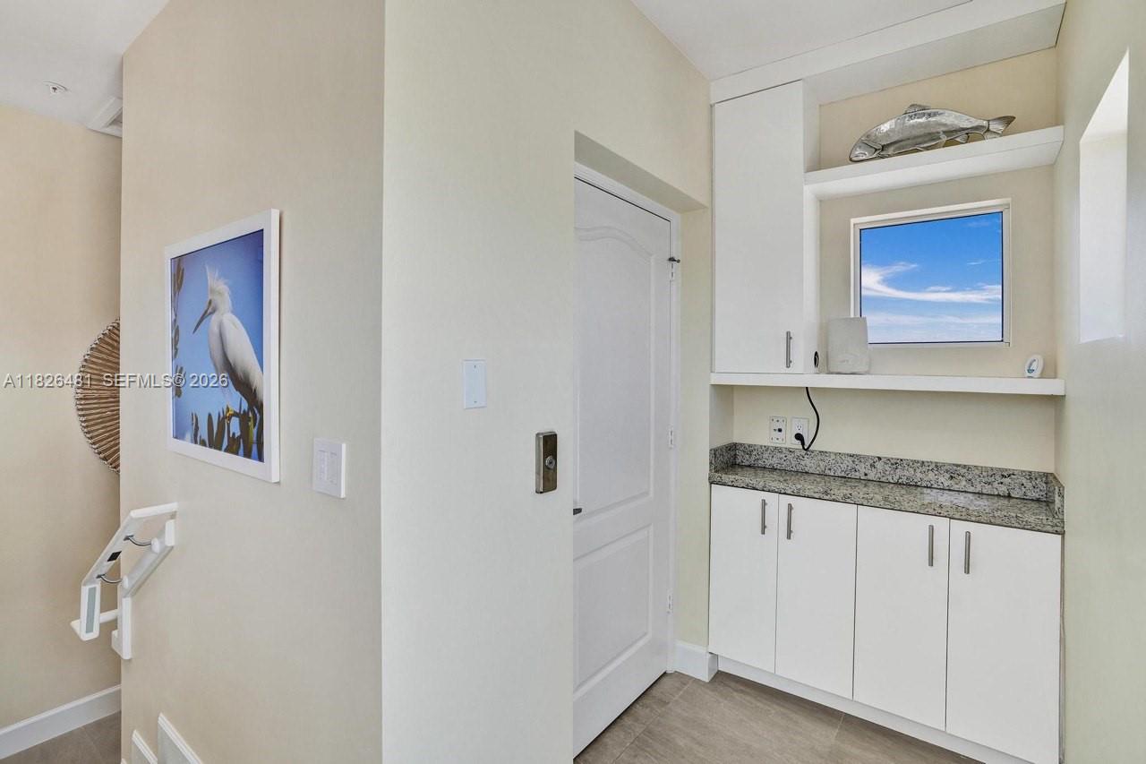 WHITE SANDS BEACH HOMES I - Residential