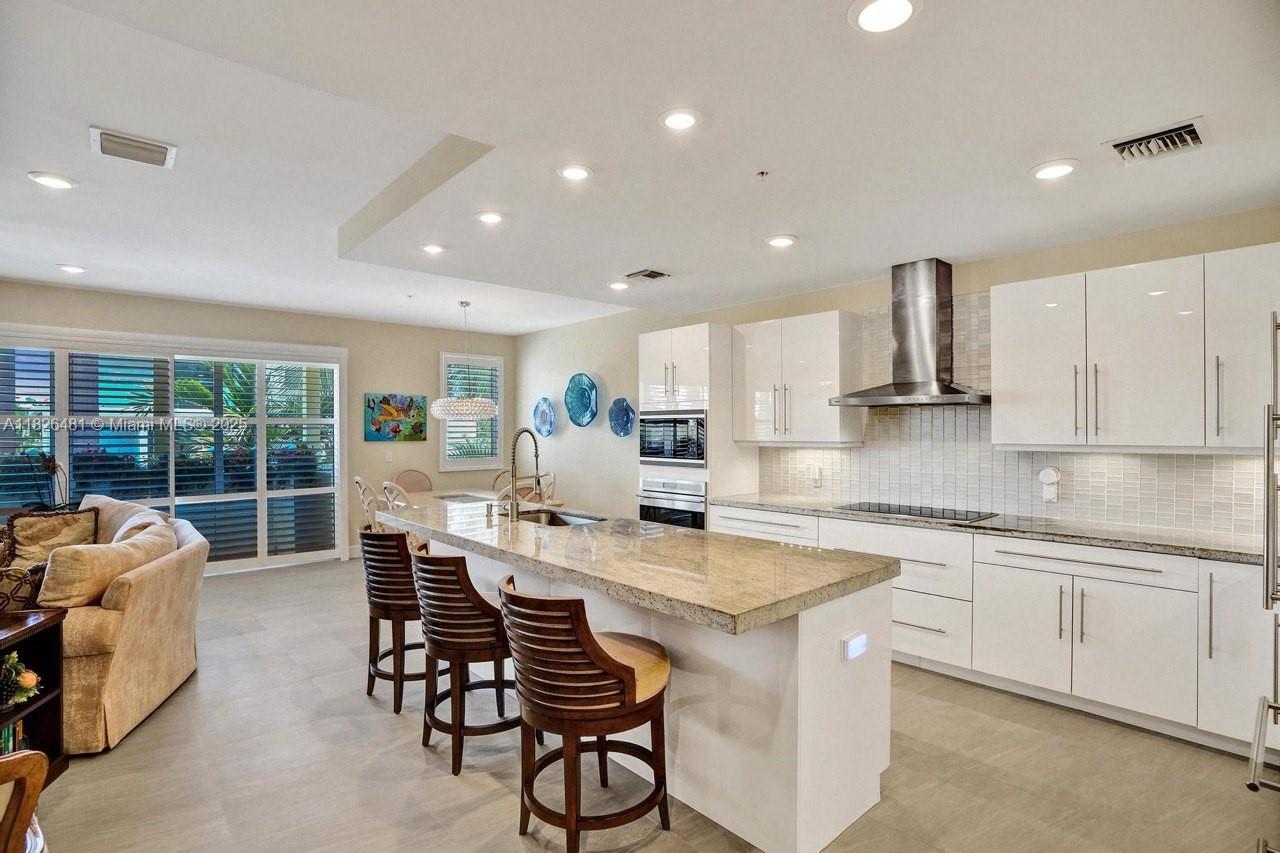 WHITE SANDS BEACH HOMES I - Residential