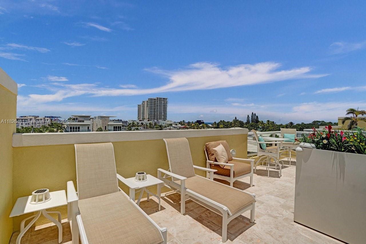 WHITE SANDS BEACH HOMES I - Residential