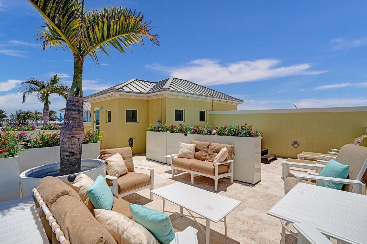 WHITE SANDS BEACH HOMES I - Residential