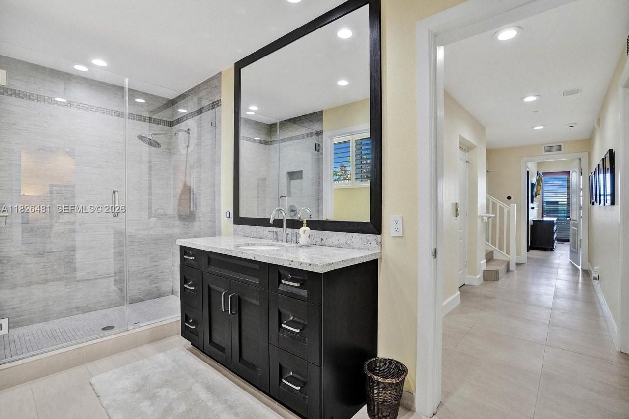 WHITE SANDS BEACH HOMES I - Residential