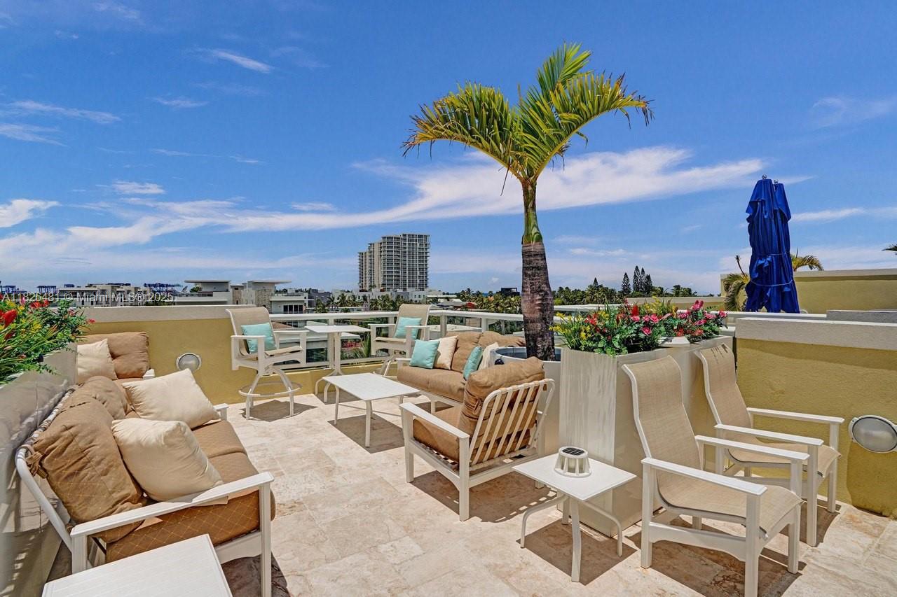 WHITE SANDS BEACH HOMES I - Residential