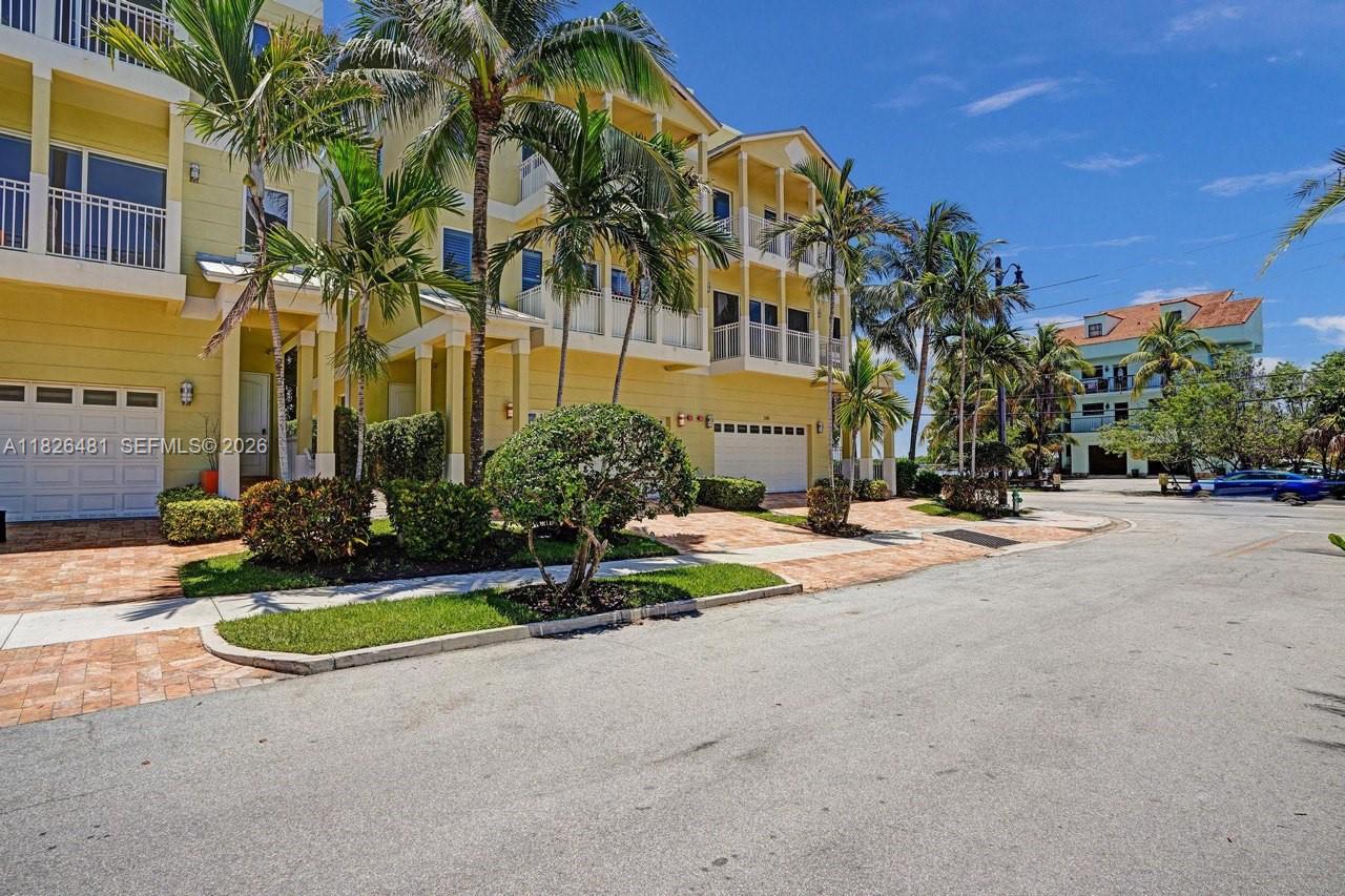 WHITE SANDS BEACH HOMES I - Residential