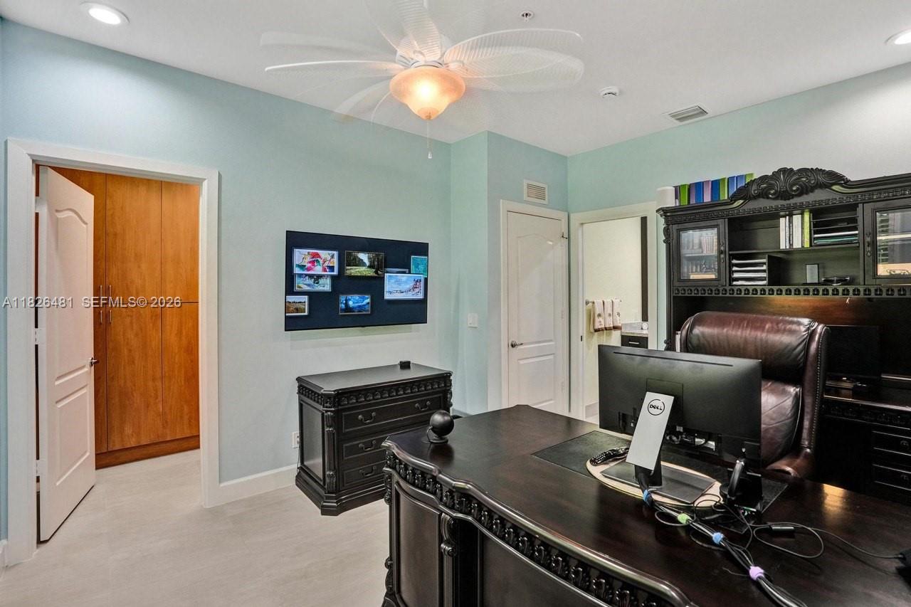 WHITE SANDS BEACH HOMES I - Residential