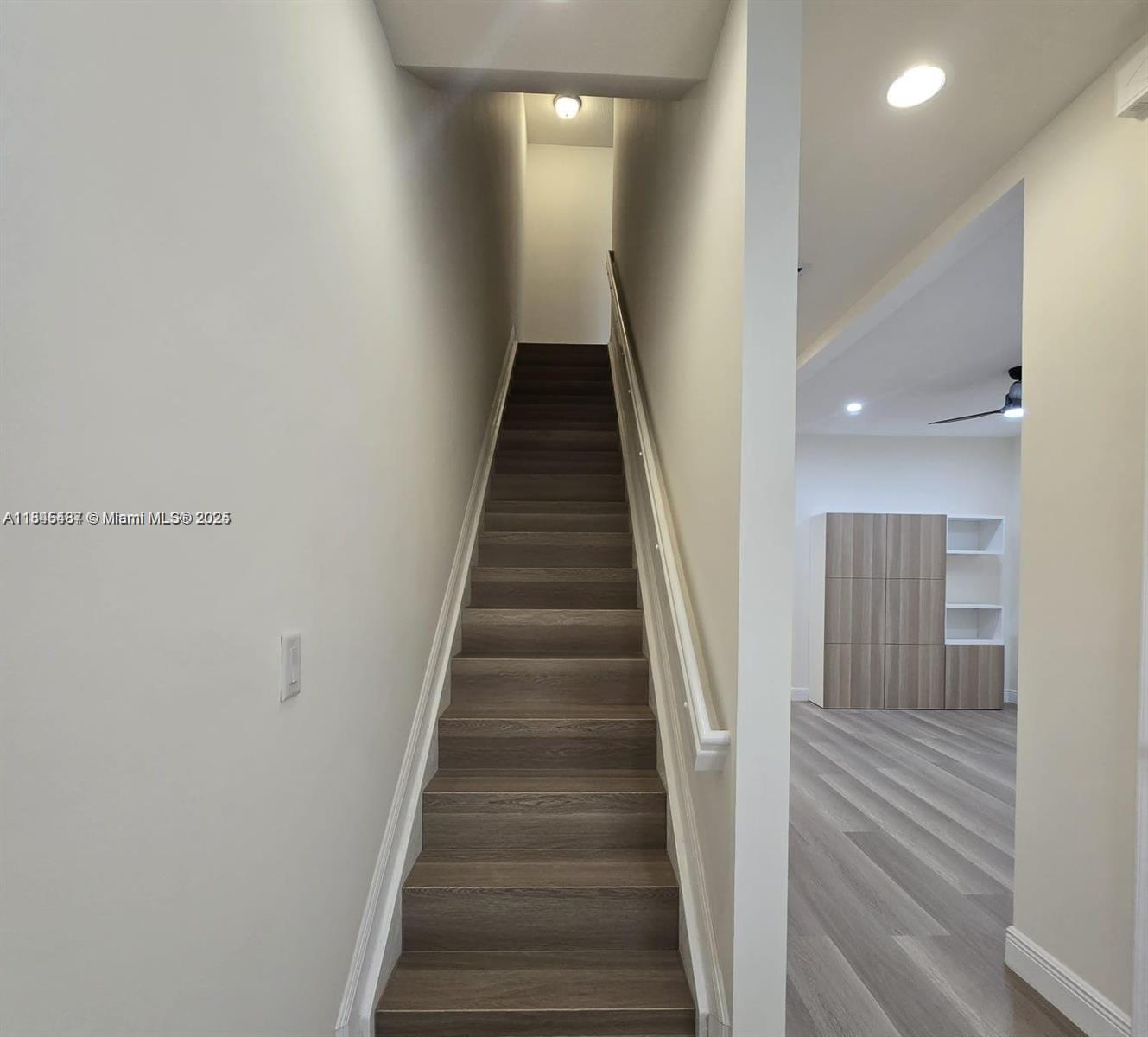 5150 HILLSBORO - Residential Lease