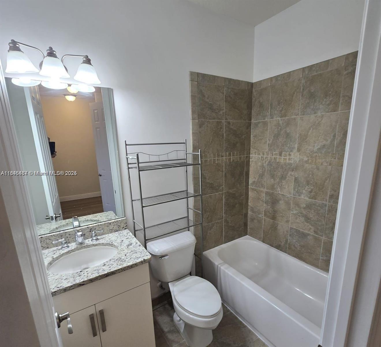 5150 HILLSBORO - Residential Lease