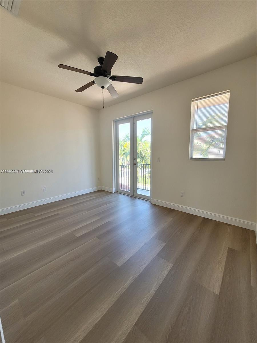 5150 HILLSBORO - Residential Lease