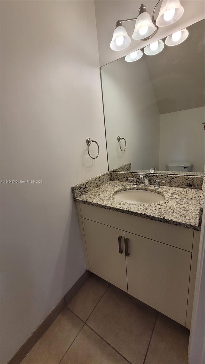 5150 HILLSBORO - Residential Lease