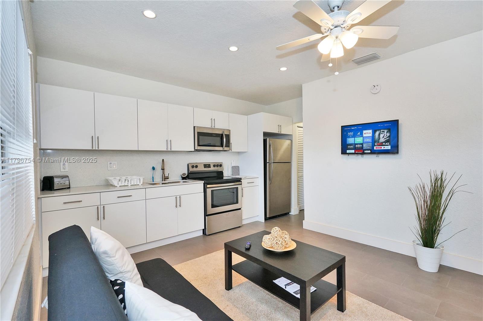 60 NW 76th St 13