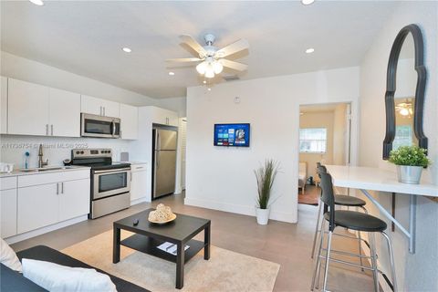 60 NW 76th St 13 Miami FL 33150