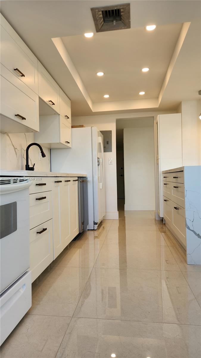 18051 Biscayne Blvd 1705