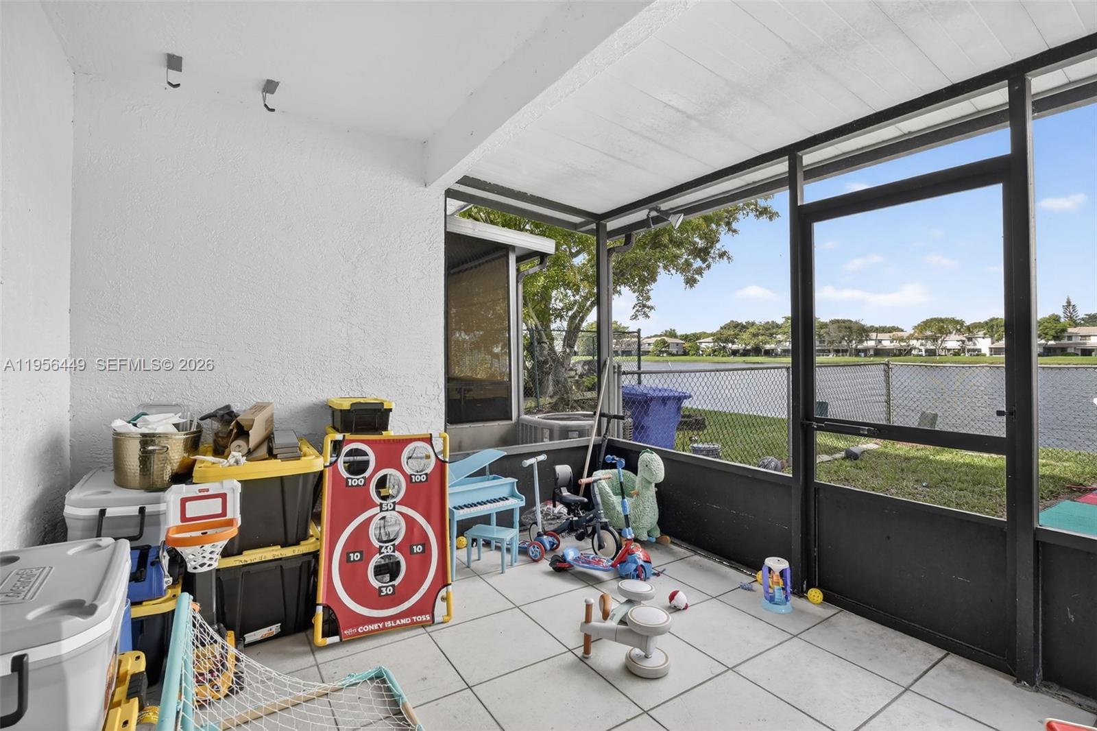 PEMBROKE POINTE SECTION T - Residential