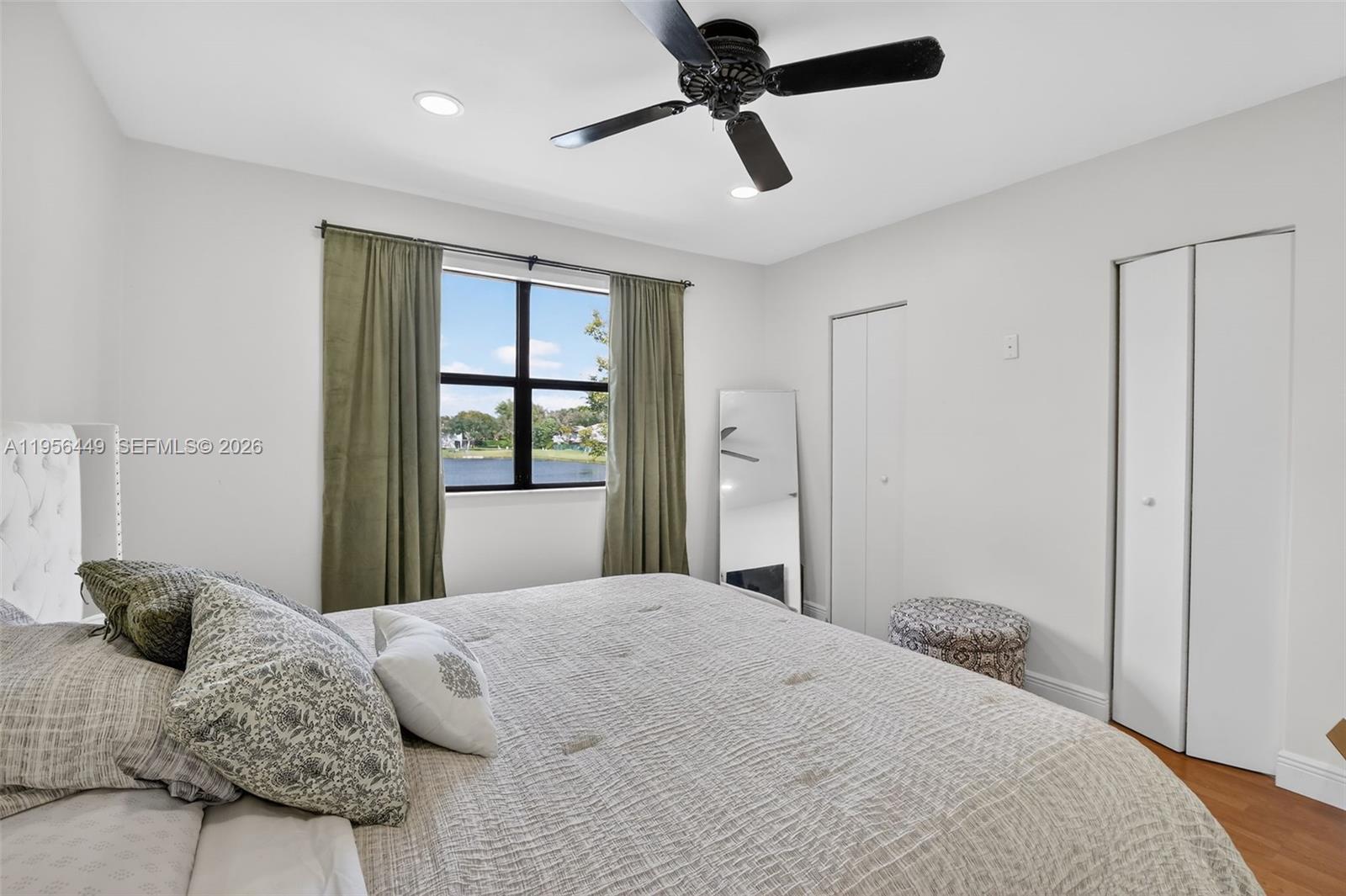 PEMBROKE POINTE SECTION T - Residential