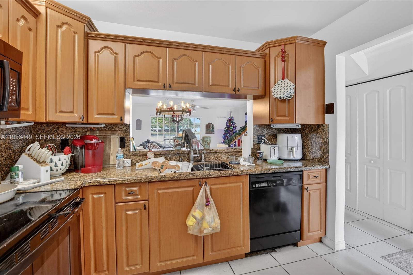 PEMBROKE POINTE SECTION T - Residential