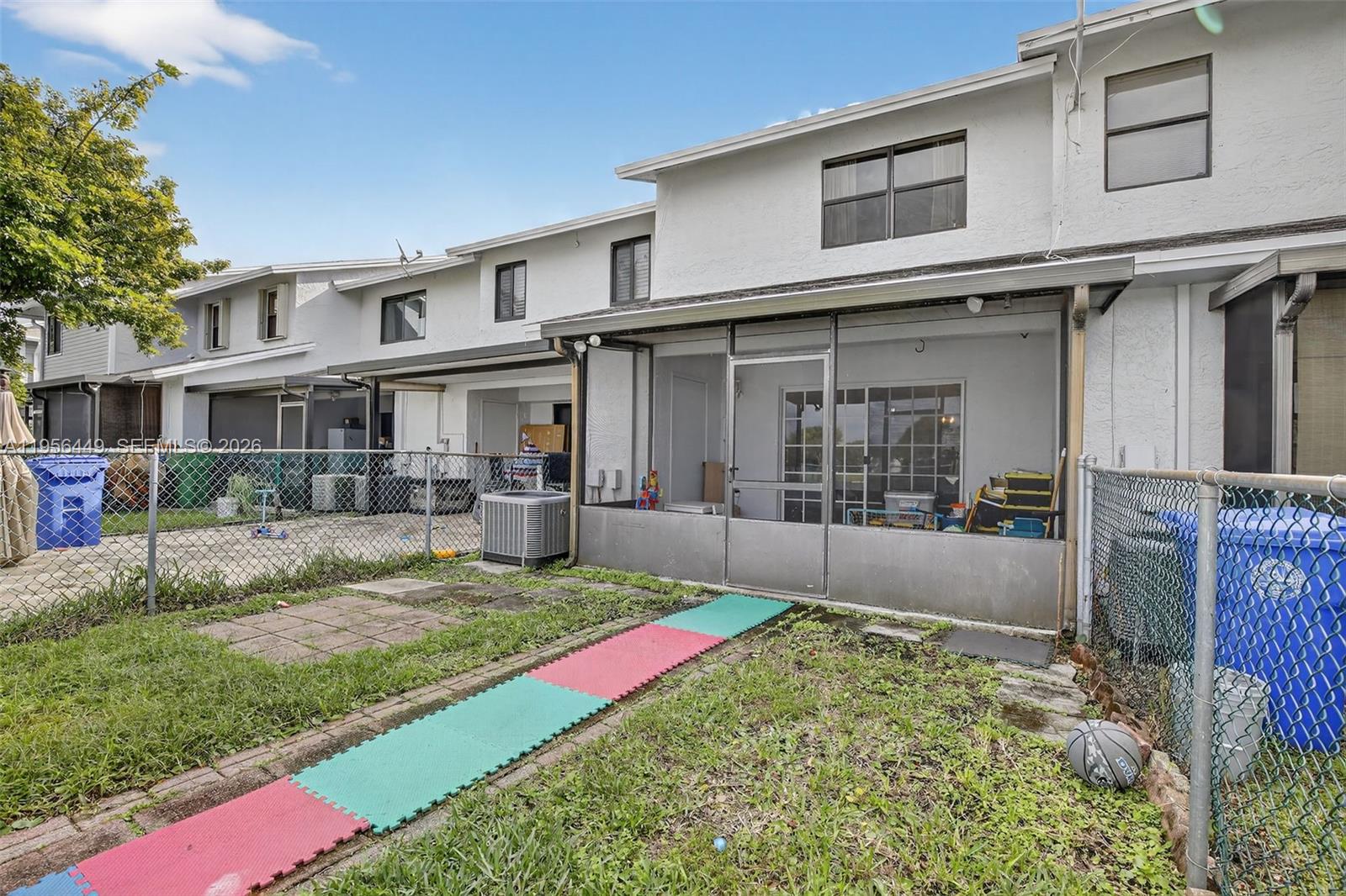 PEMBROKE POINTE SECTION T - Residential