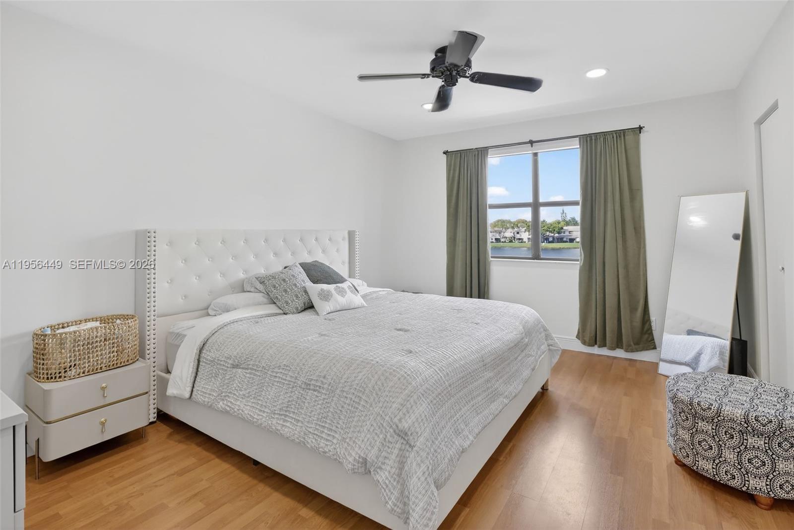 PEMBROKE POINTE SECTION T - Residential