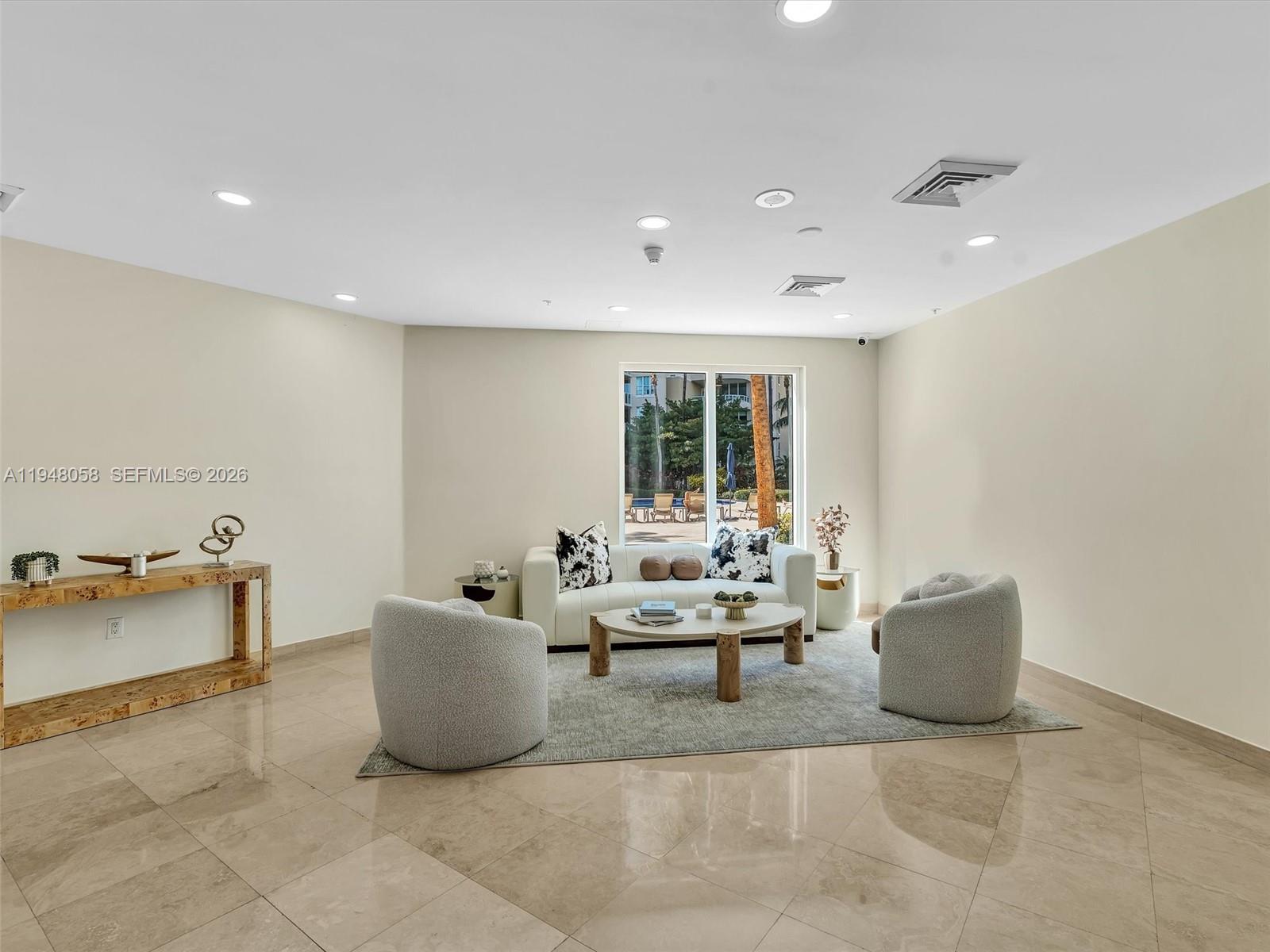 AVENTURA MARINA CONDO NUM - Residential