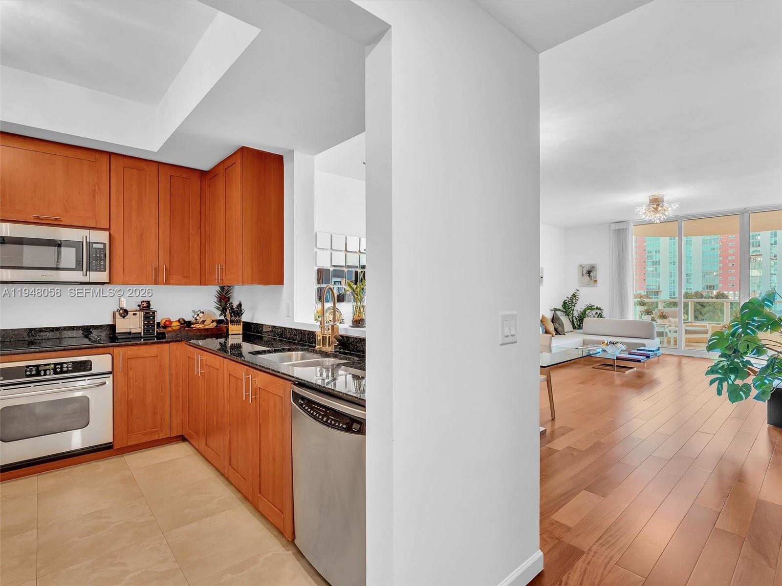 AVENTURA MARINA CONDO NUM - Residential