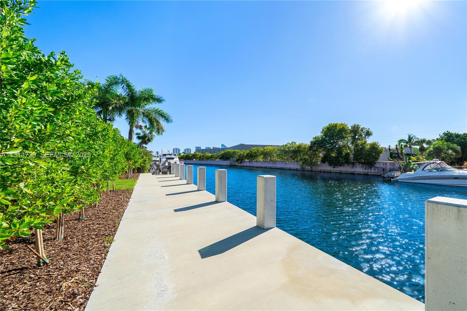 EASTERN SHORES - Residential