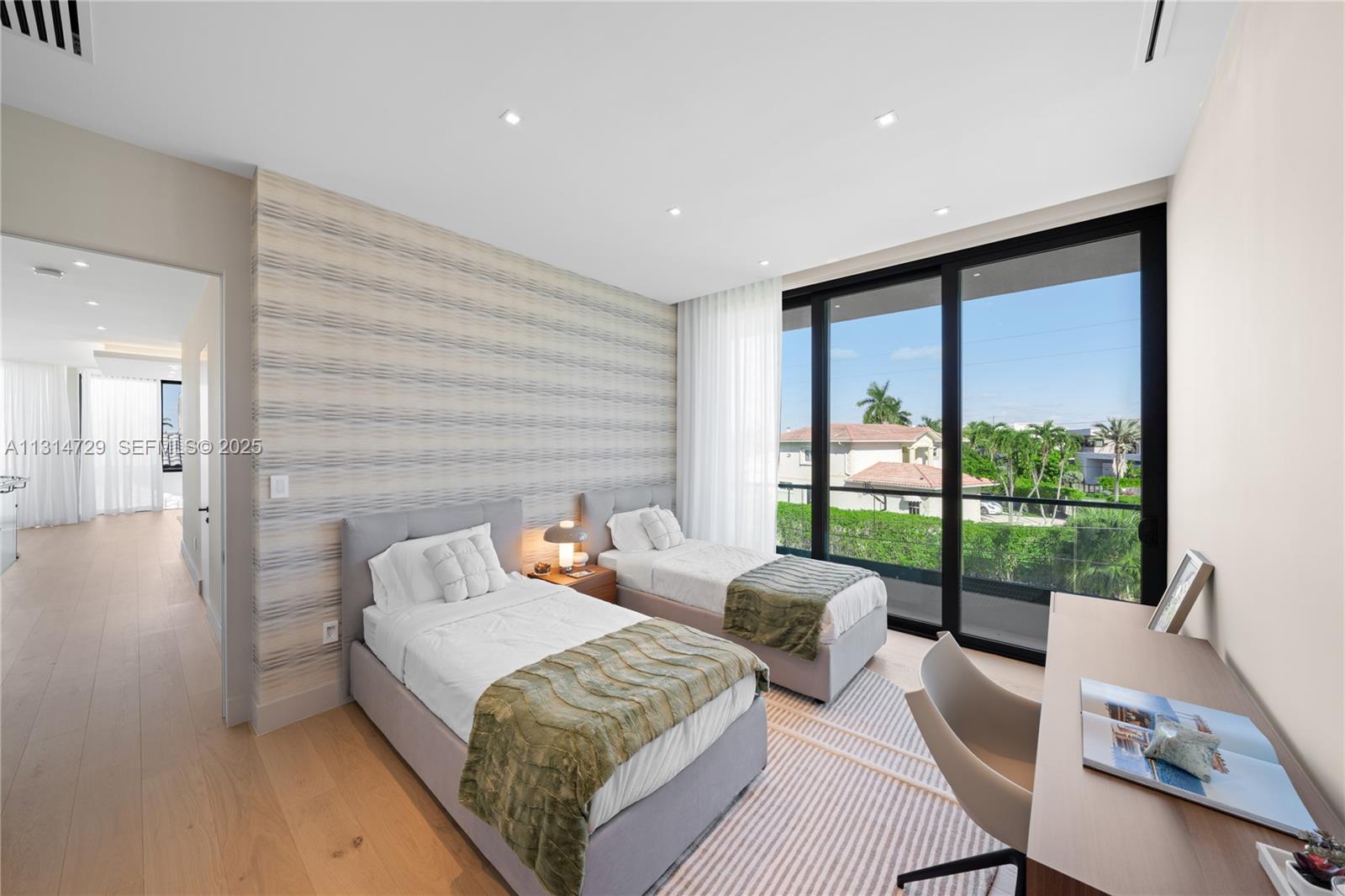 EASTERN SHORES - Residential