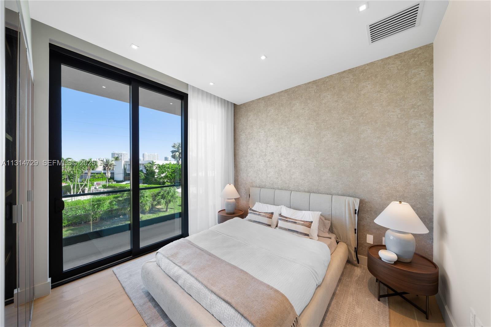 EASTERN SHORES - Residential