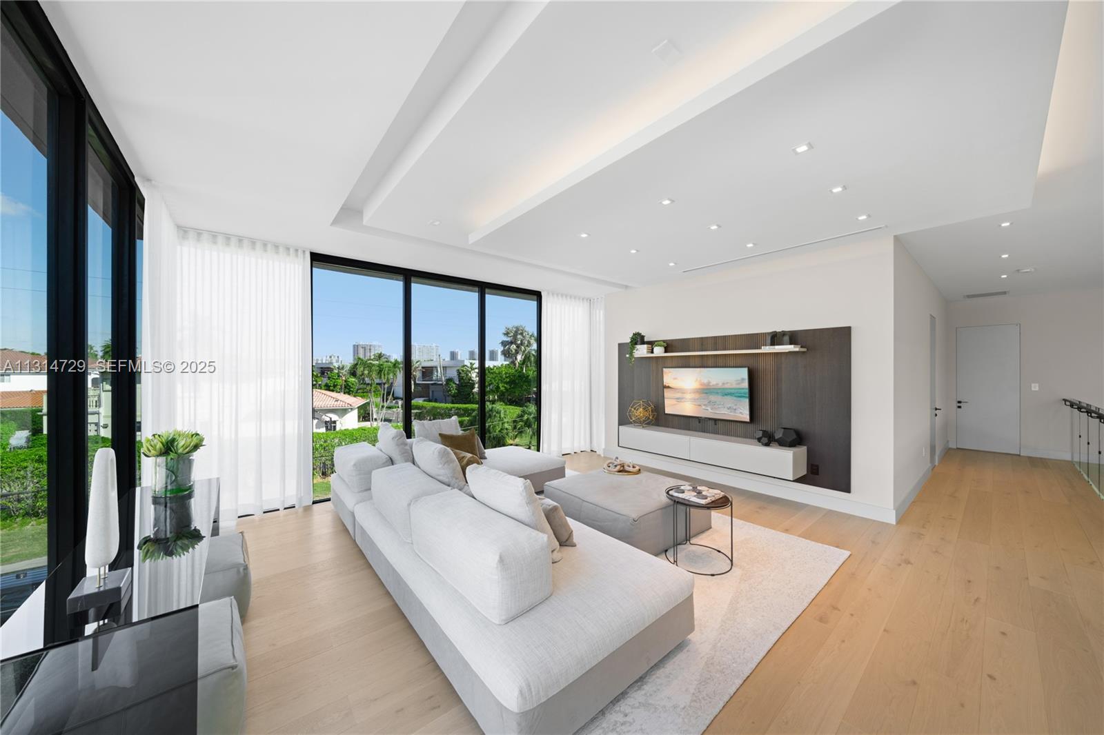 EASTERN SHORES - Residential