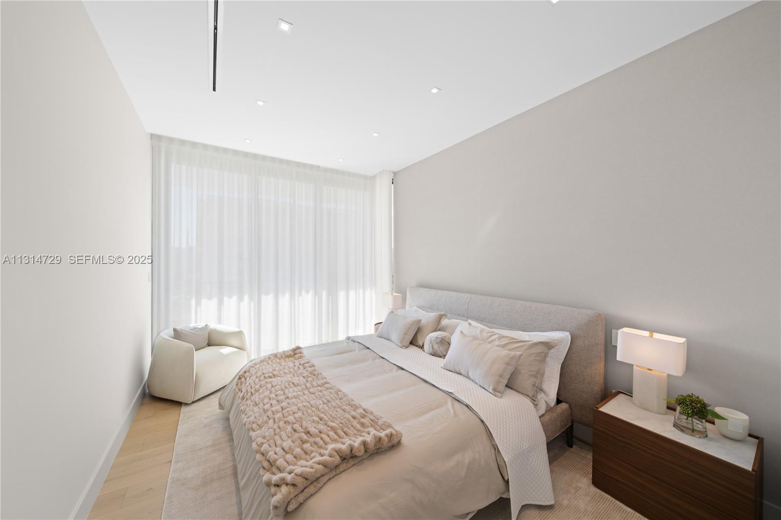 EASTERN SHORES - Residential