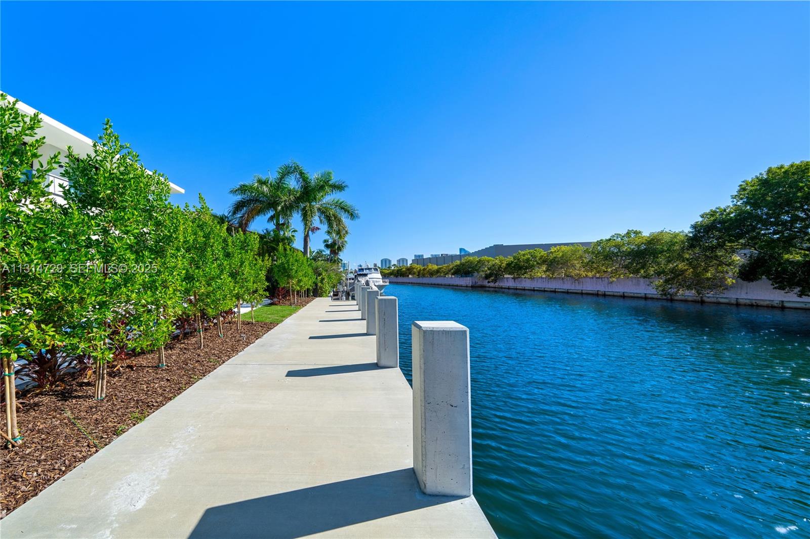 EASTERN SHORES - Residential