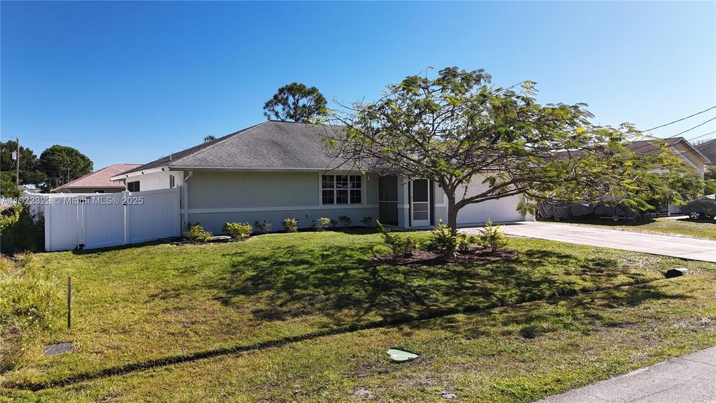 Photo of 6449 NW Fontana St, Port St Lucie, FL 34986 (MLS # A11922322)