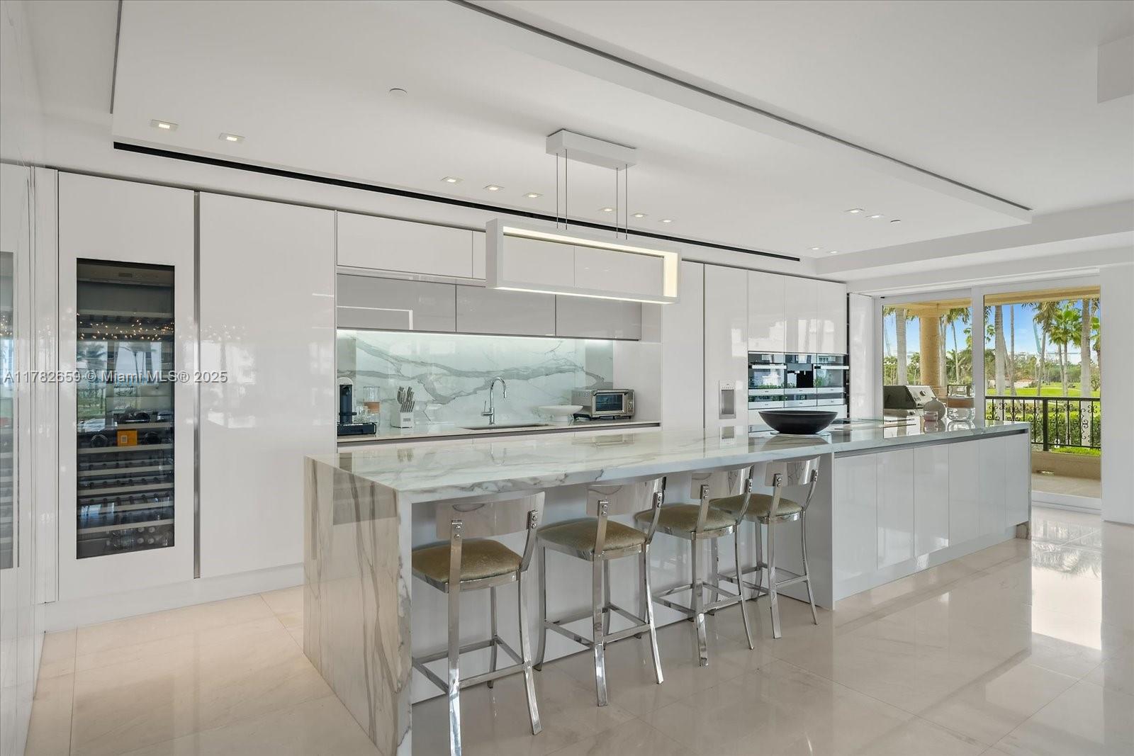 OCEANSIDE @ FISHER ISL CO - Residential